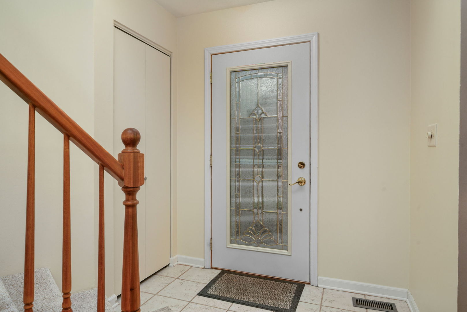 111 Midway Lane, Vernon Hills, IL 60061