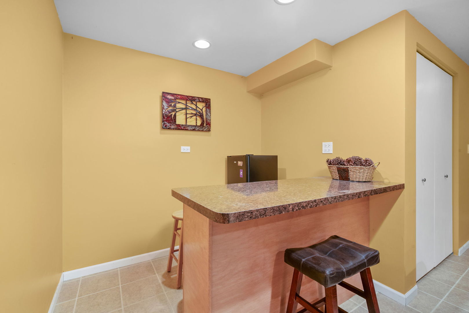 111 Midway Lane, Vernon Hills, IL 60061