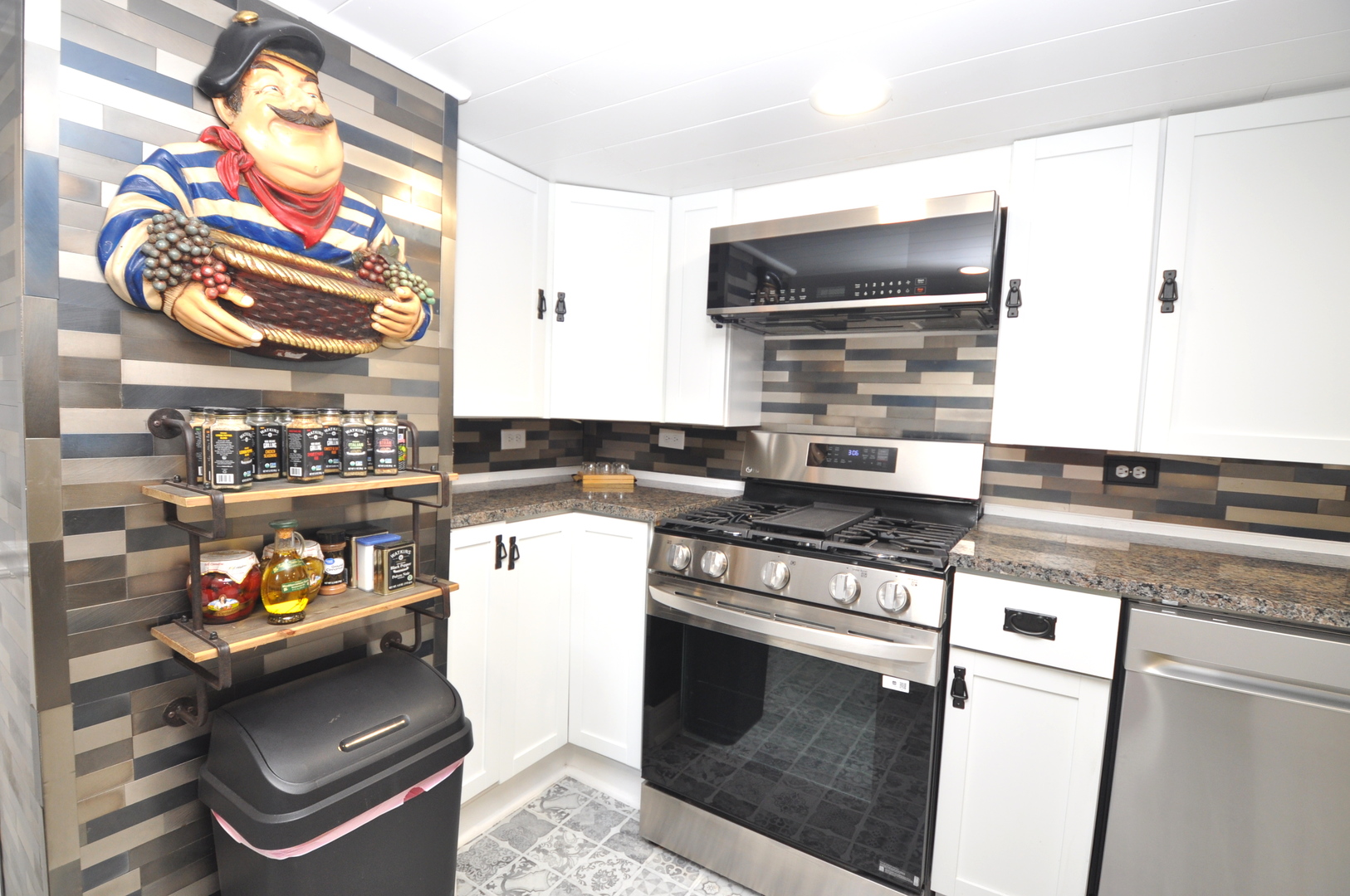 5724 Milwaukee Avenue, Richmond, IL 60071