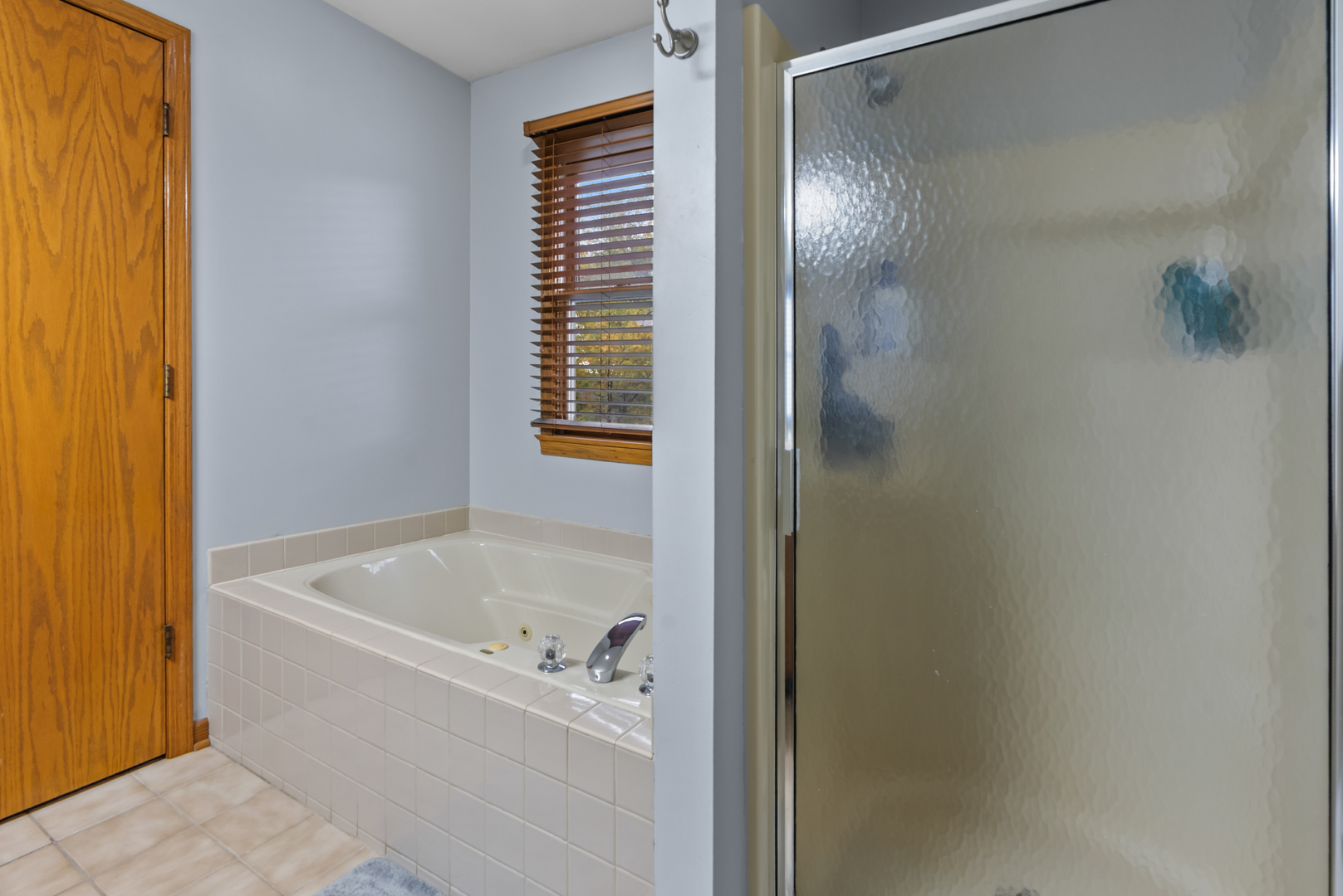 356 Ash Court, DeKalb, IL 60115