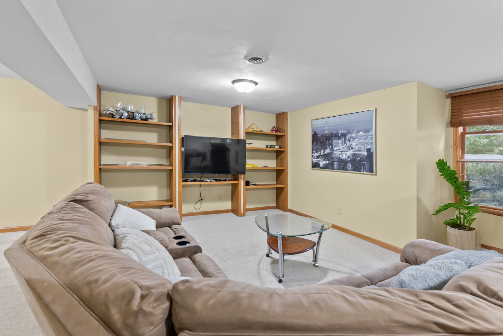 356 Ash Court, DeKalb, IL 60115