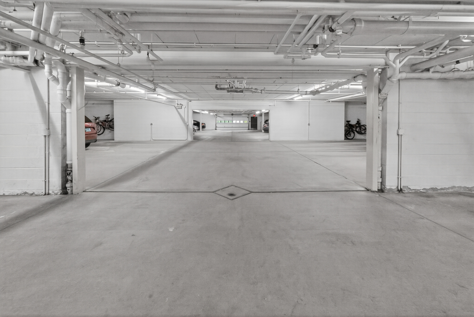 555 S River Road #301, Des Plaines, IL 60016