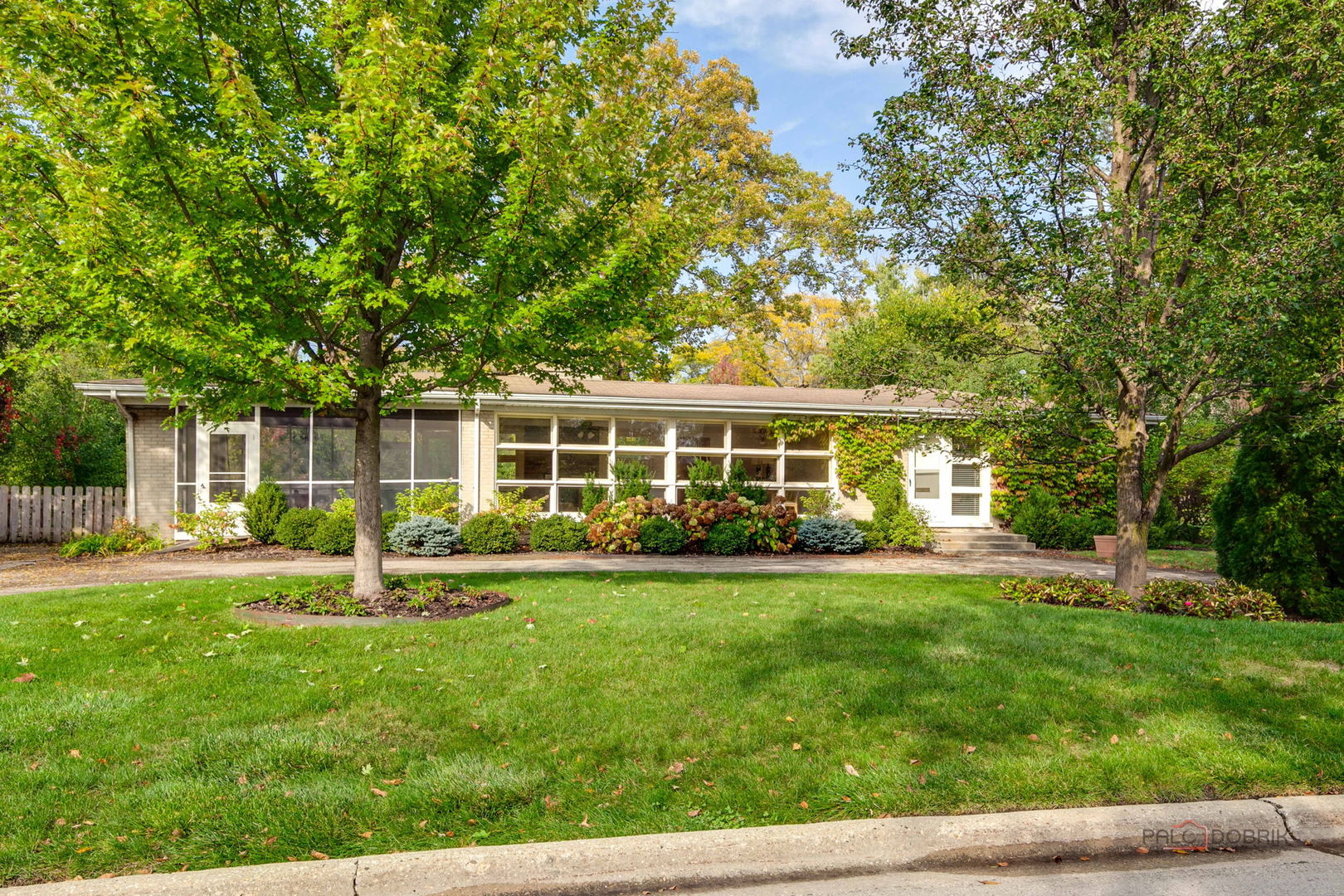 2013 Castlewood Road, Highland Park, IL 60035