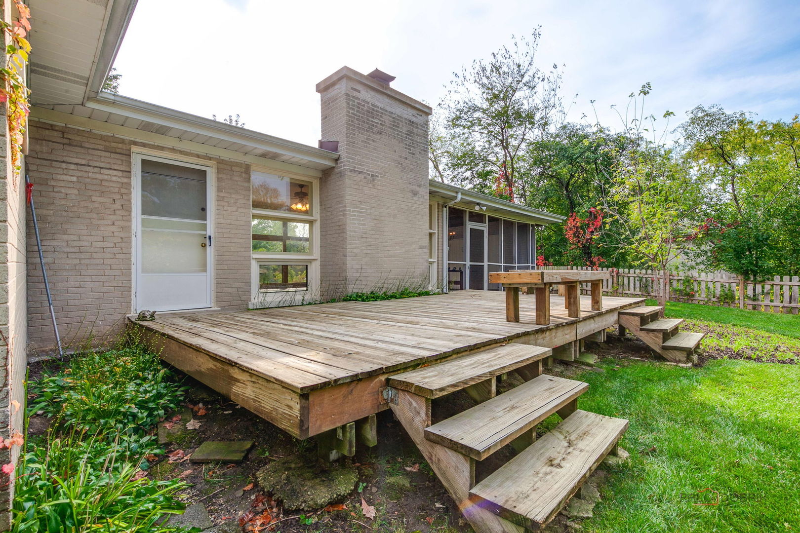 2013 Castlewood Road, Highland Park, IL 60035