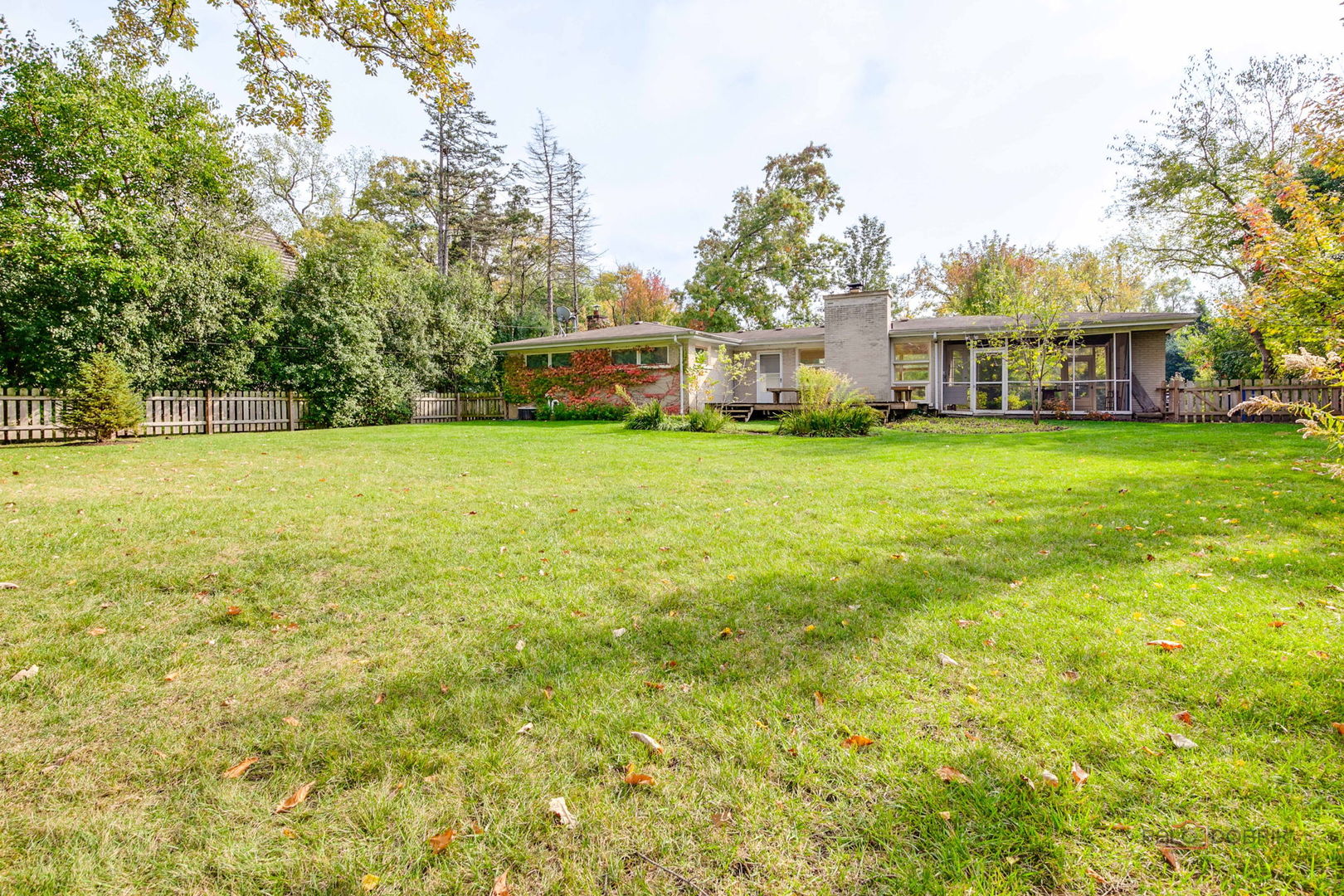 2013 Castlewood Road, Highland Park, IL 60035