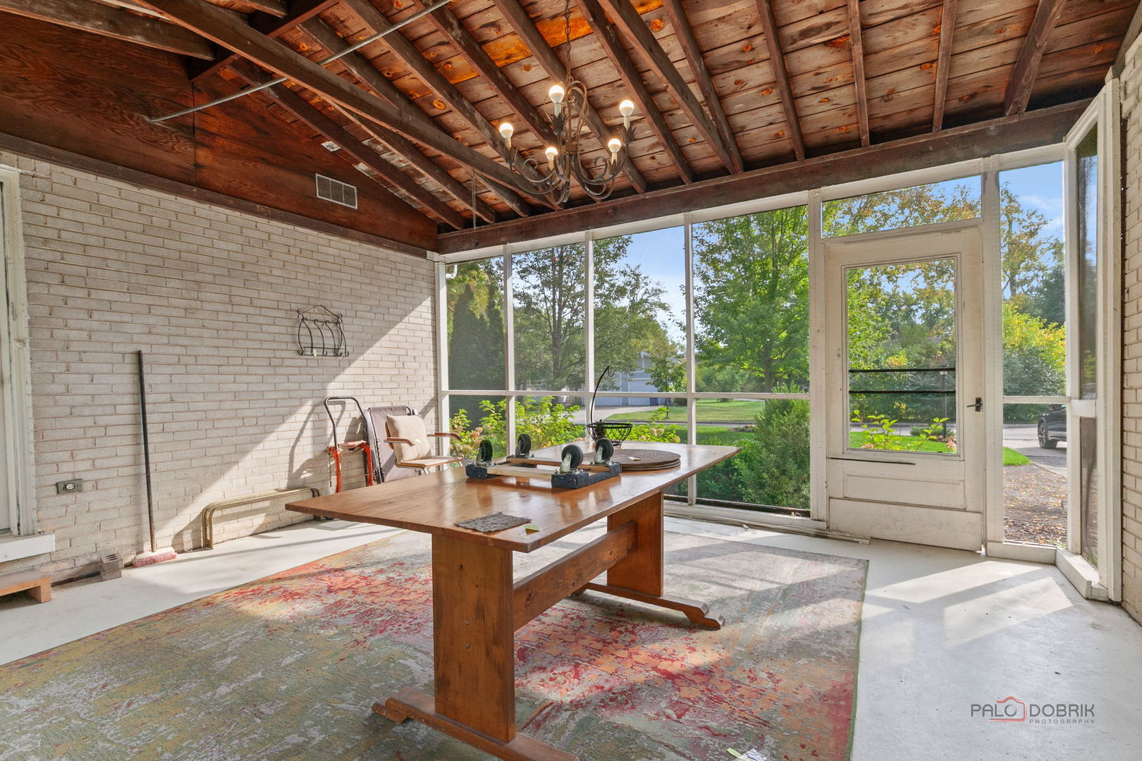 2013 Castlewood Road, Highland Park, IL 60035