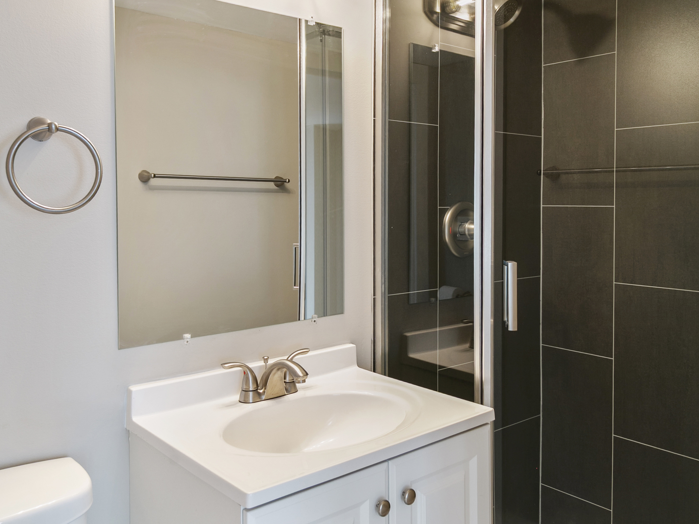 345 Main Street, Batavia, IL 60510