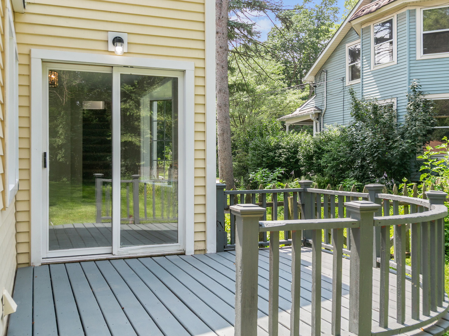 345 Main Street, Batavia, IL 60510