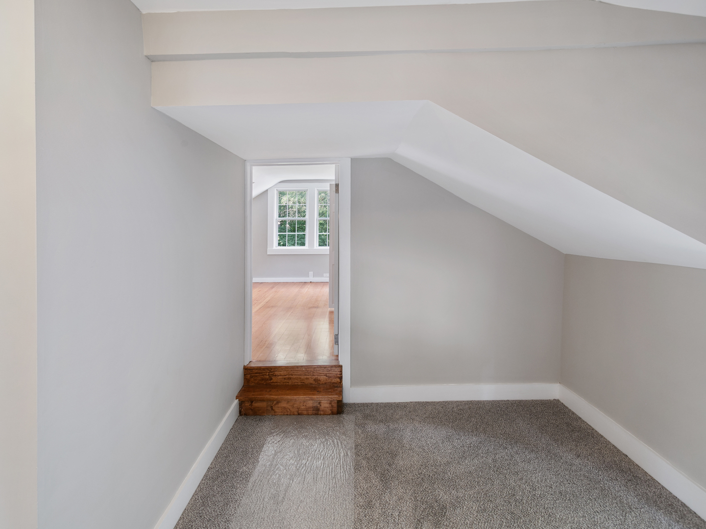 345 Main Street, Batavia, IL 60510