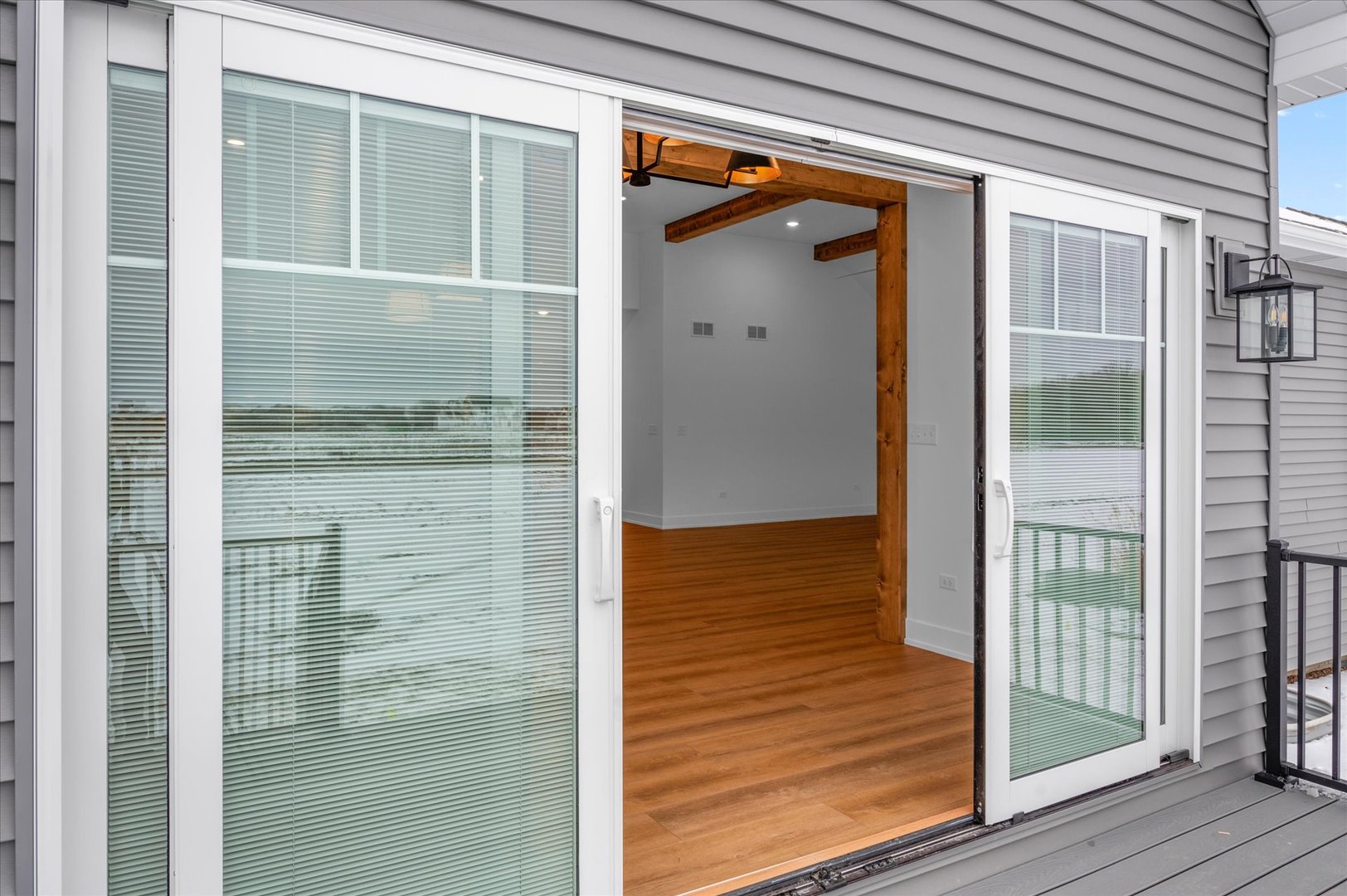 482 Deerfield Drive, Oswego, IL 60543