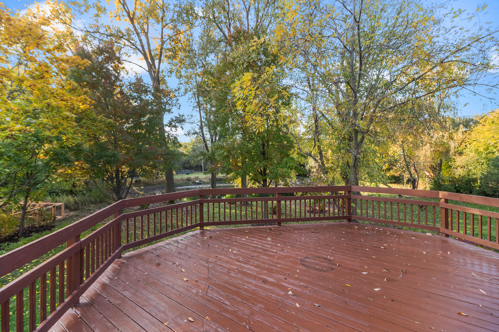 2301 Fieldcrest Drive, Mundelein, IL 60060