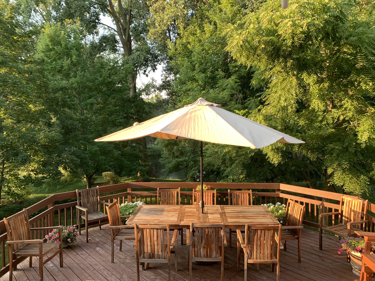 2301 Fieldcrest Drive, Mundelein, IL 60060