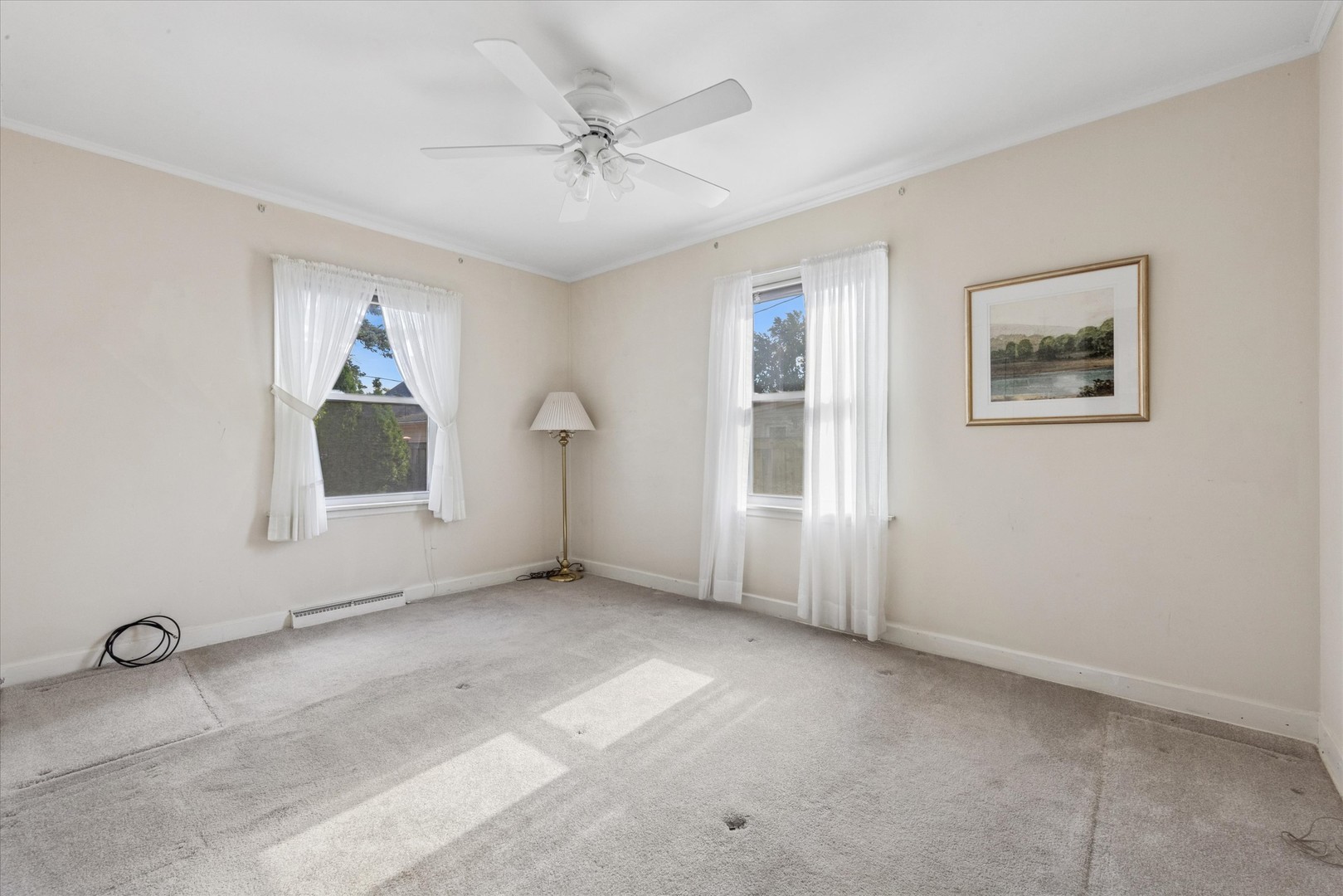 995 S Swain Avenue, Elmhurst, IL 60126