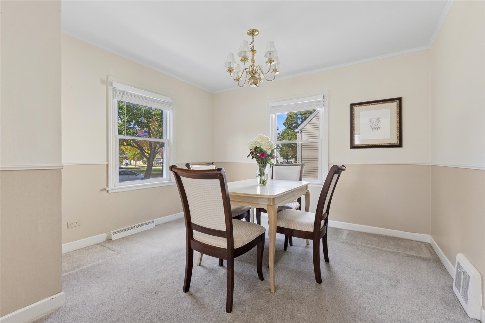 995 S Swain Avenue, Elmhurst, IL 60126