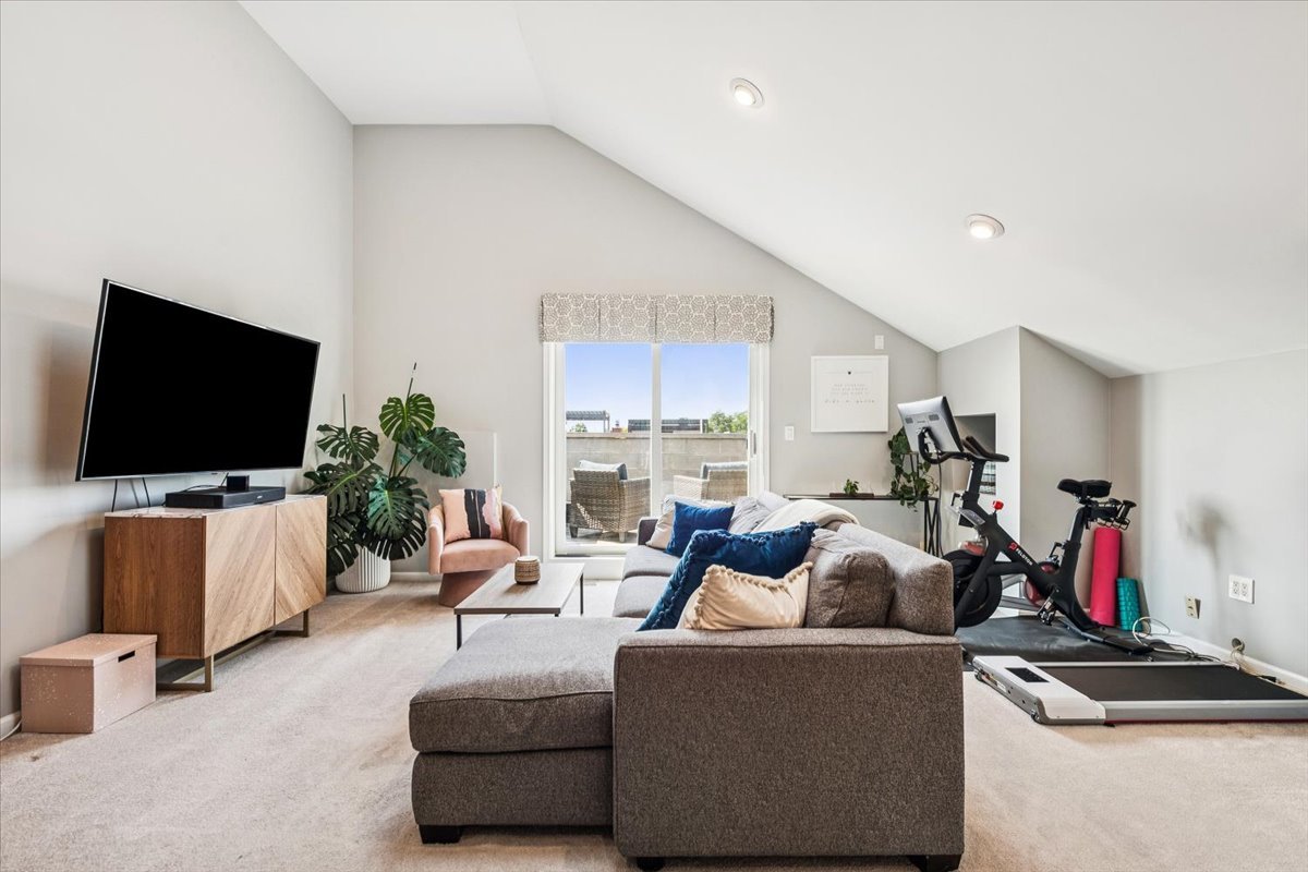 854 N Marshfield Avenue #3N, Chicago, IL 60622