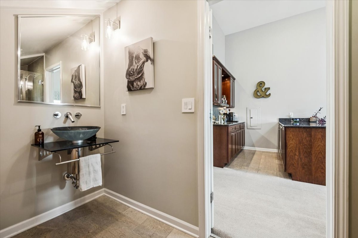 854 N Marshfield Avenue #3N, Chicago, IL 60622