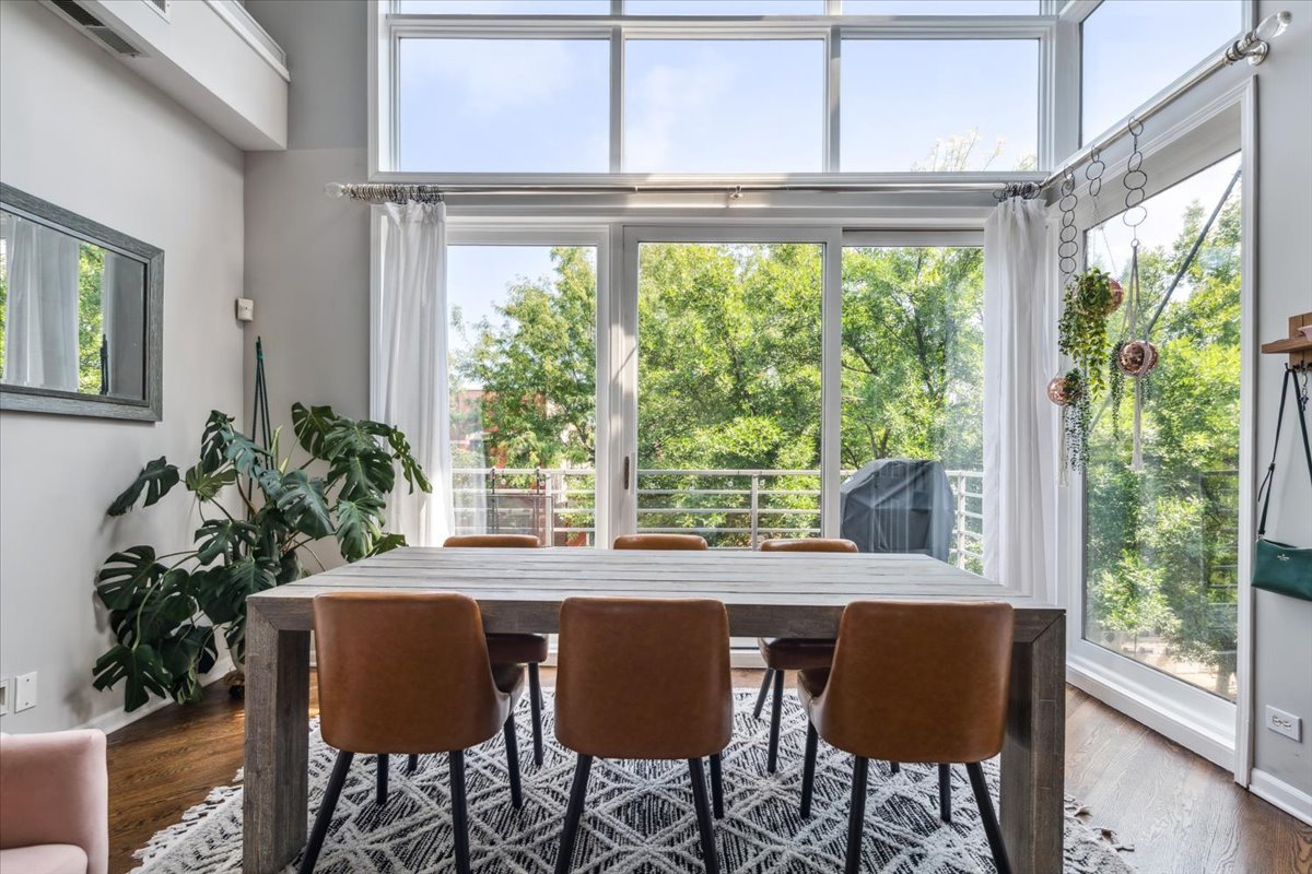 854 N Marshfield Avenue #3N, Chicago, IL 60622