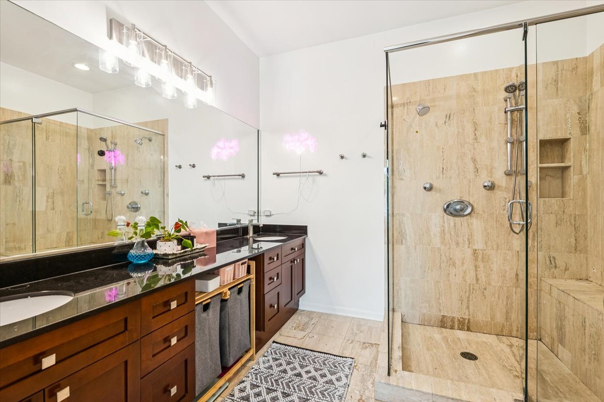 854 N Marshfield Avenue #3N, Chicago, IL 60622