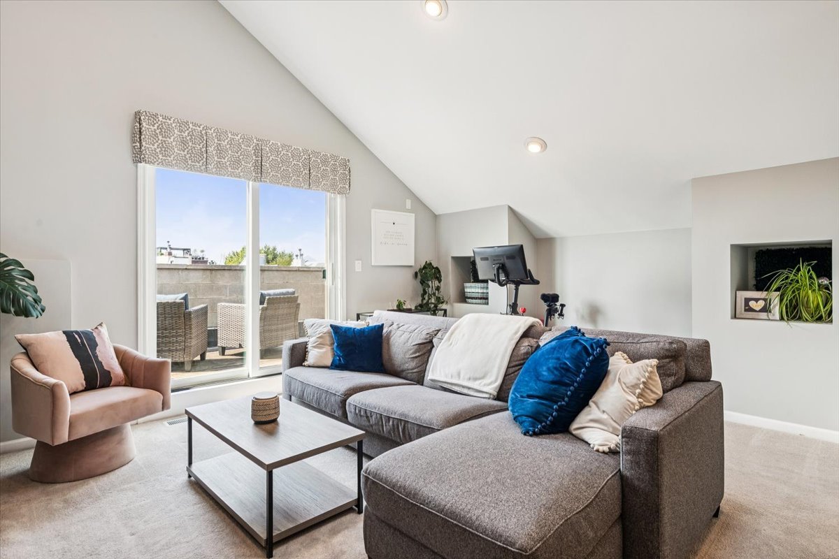 854 N Marshfield Avenue #3N, Chicago, IL 60622