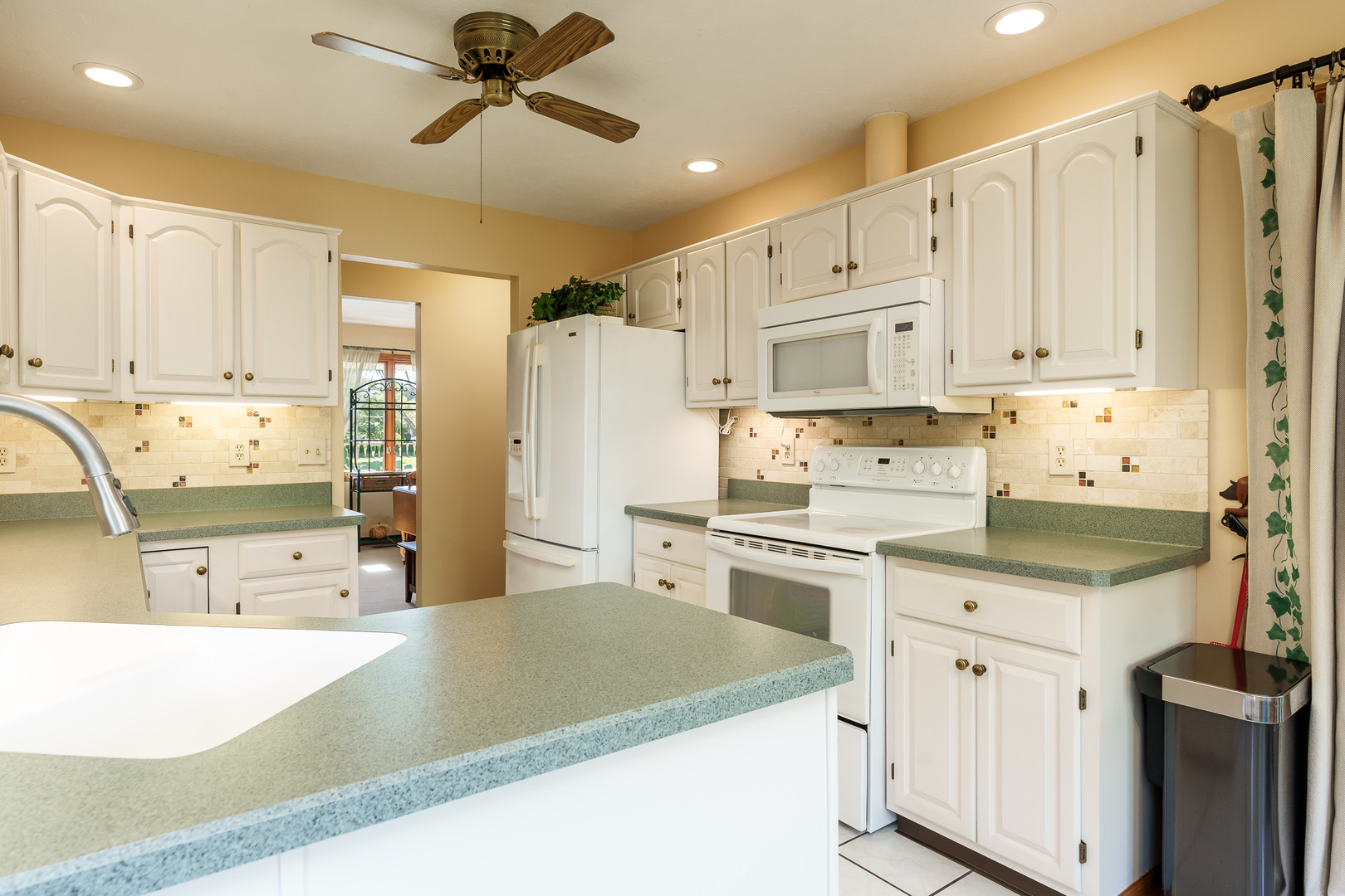 1508 Sandypoint Drive, Rockford, IL 61103