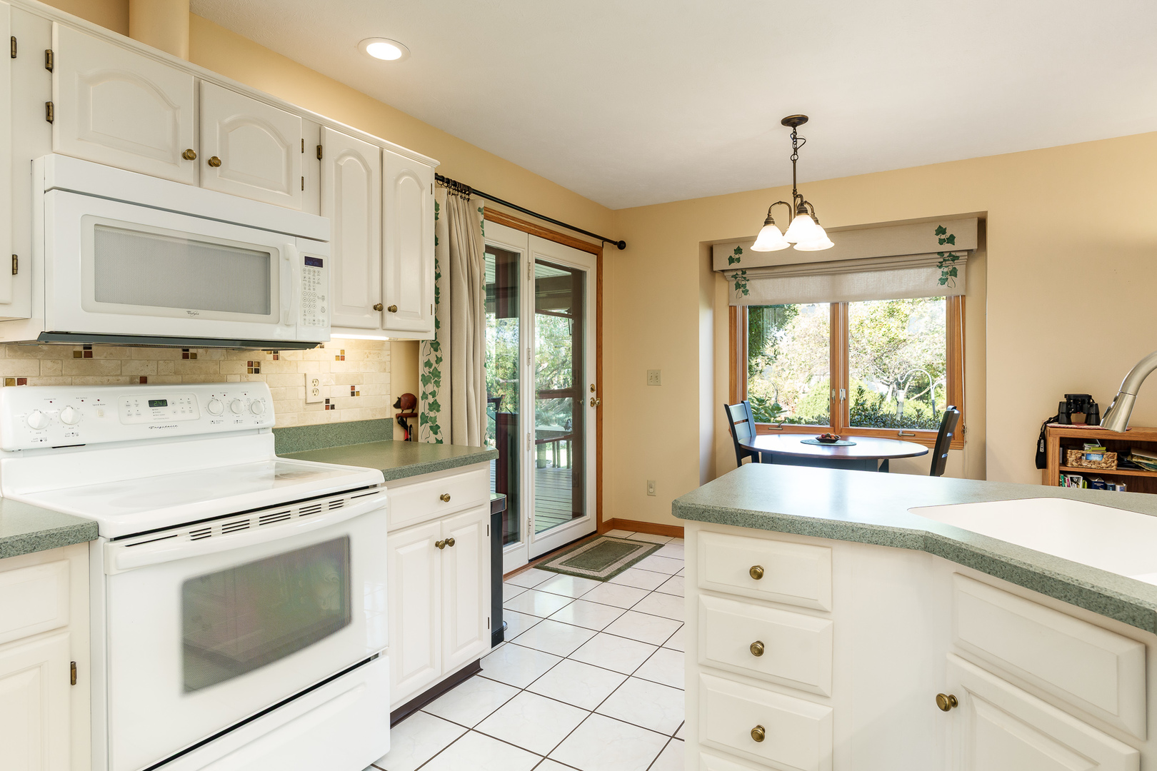 1508 Sandypoint Drive, Rockford, IL 61103