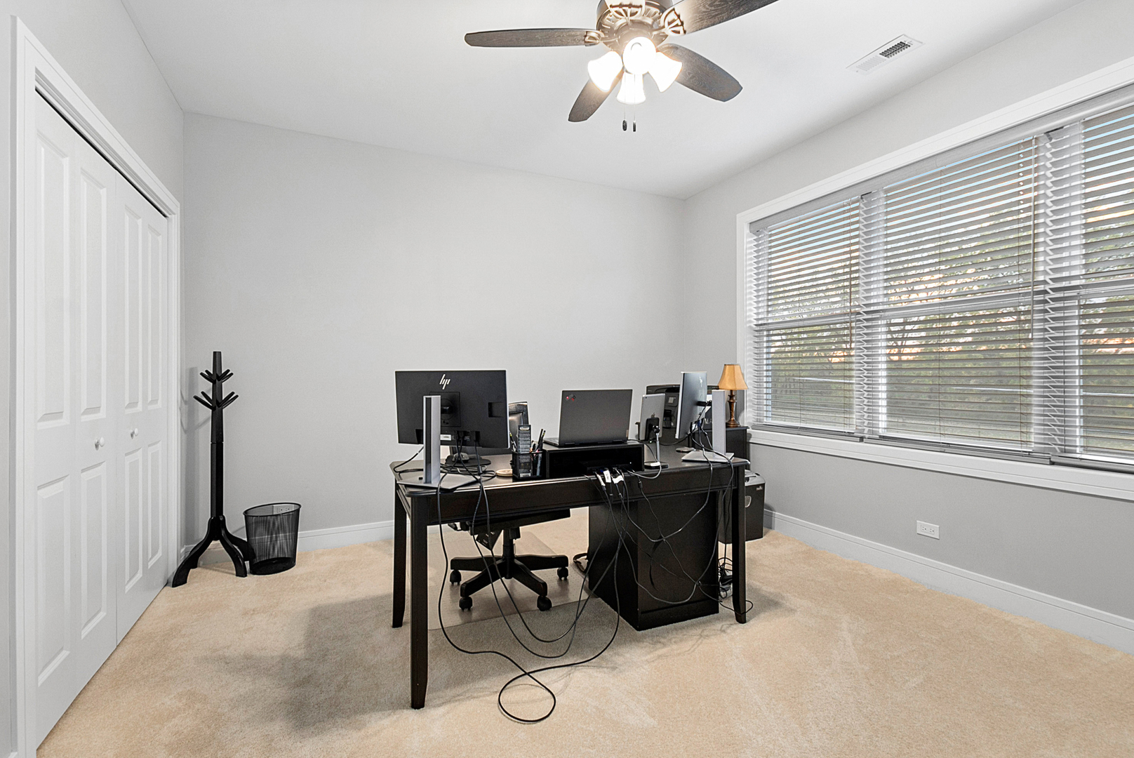 7727 S Roberts Road, Bridgeview, IL 60455