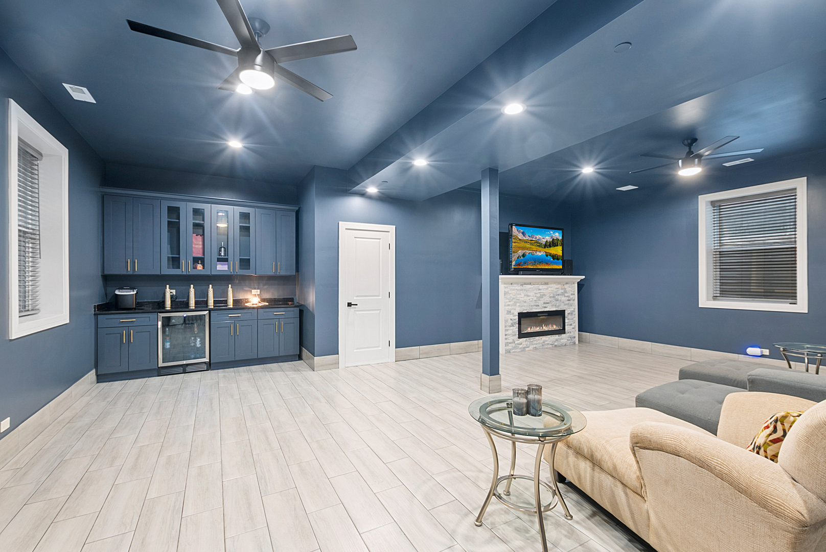 7727 S Roberts Road, Bridgeview, IL 60455