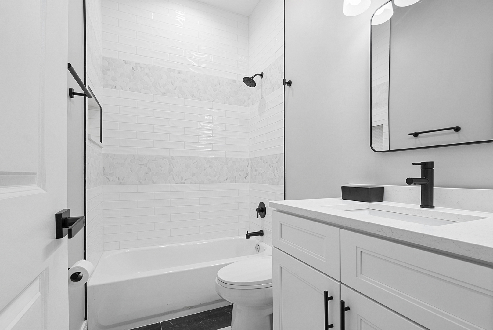 7727 S Roberts Road, Bridgeview, IL 60455