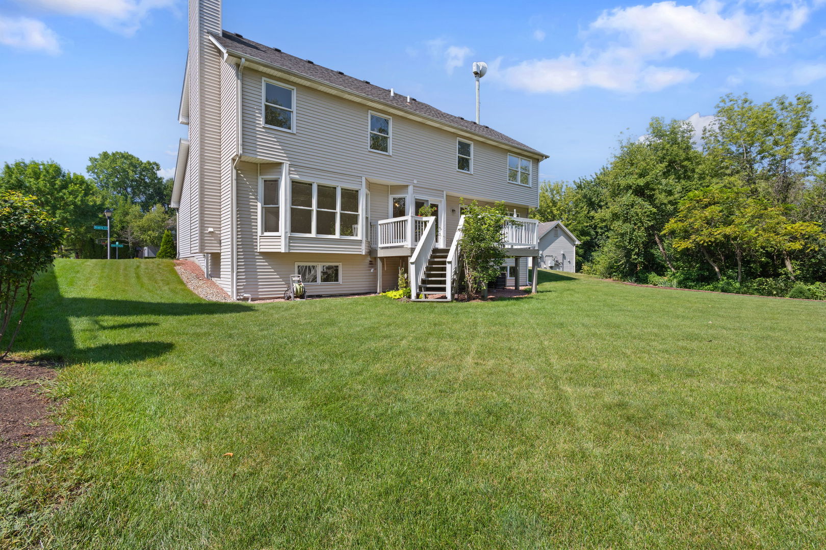 1405 Prairie Crossing Drive, West Chicago, IL 60185