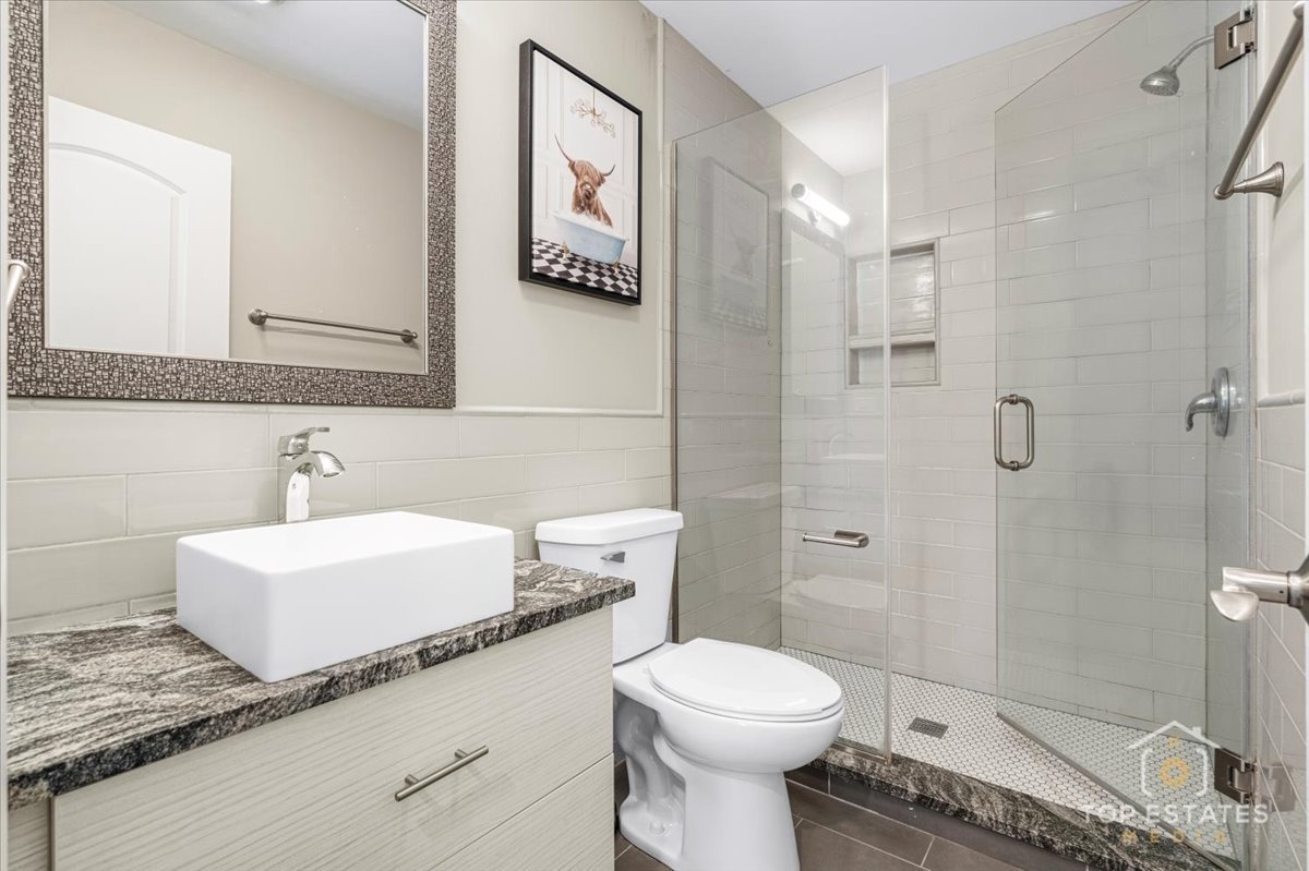 251 Signature Drive, Bloomingdale, IL 60108