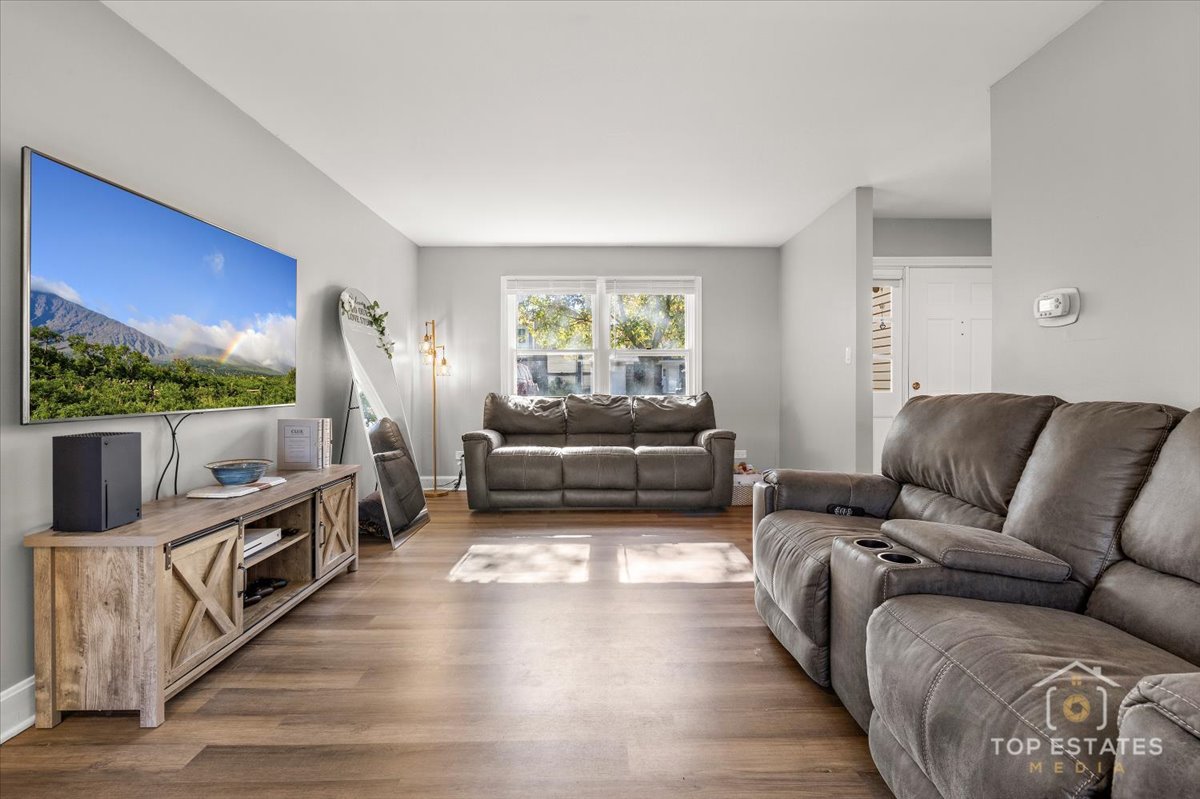 251 Signature Drive, Bloomingdale, IL 60108