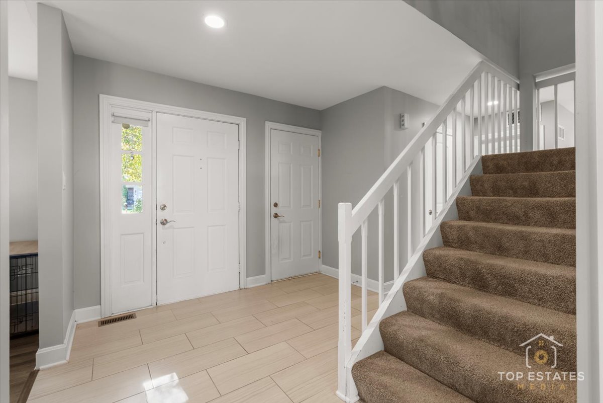 251 Signature Drive, Bloomingdale, IL 60108