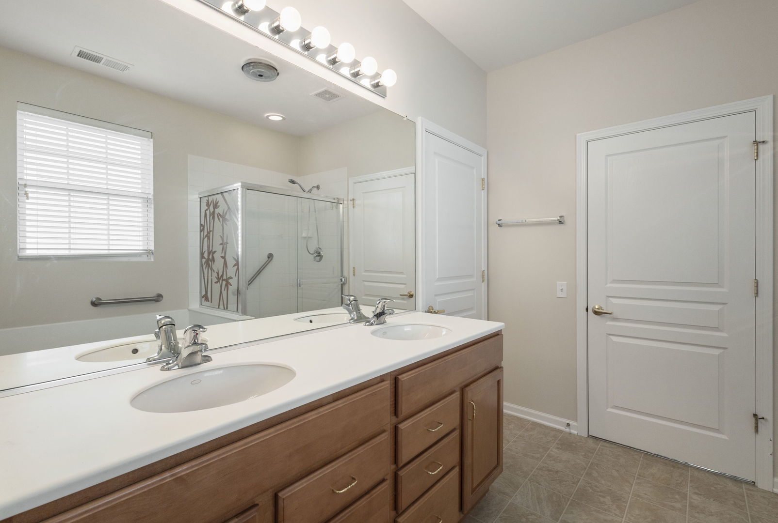 2573 Venetian Lane, Elgin, IL 60124