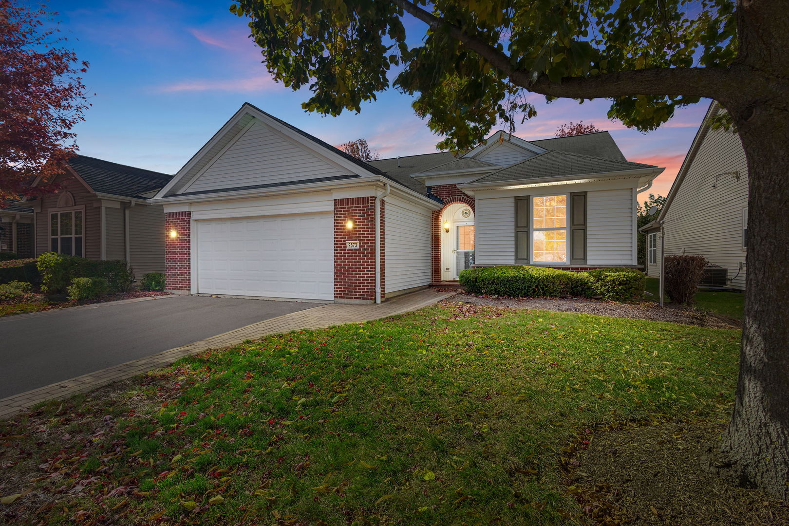 2573 Venetian Lane, Elgin, IL 60124