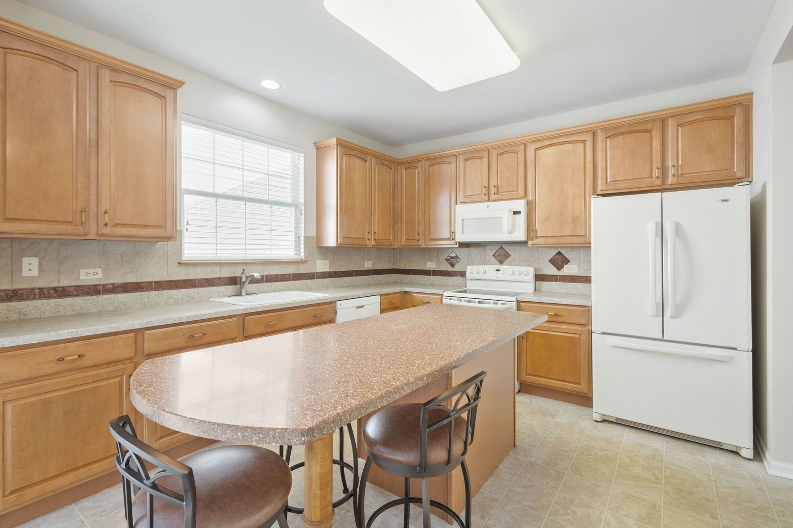 2573 Venetian Lane, Elgin, IL 60124