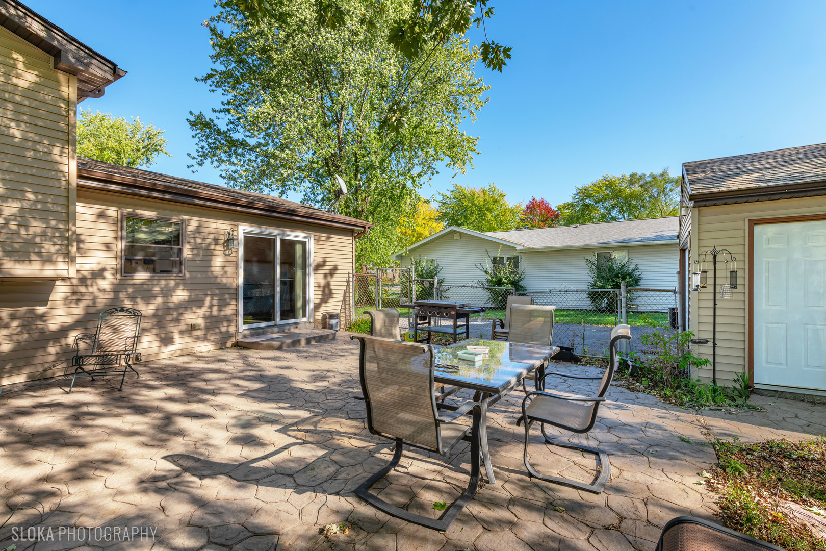 2103 Witchwood Lane, Lindenhurst, IL 60046