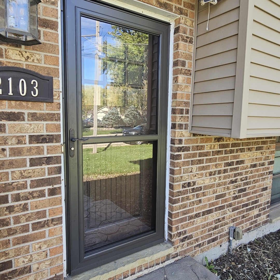 2103 Witchwood Lane, Lindenhurst, IL 60046