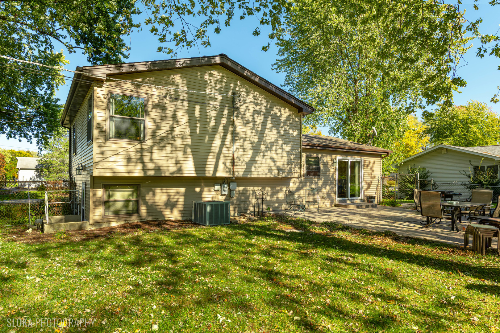 2103 Witchwood Lane, Lindenhurst, IL 60046