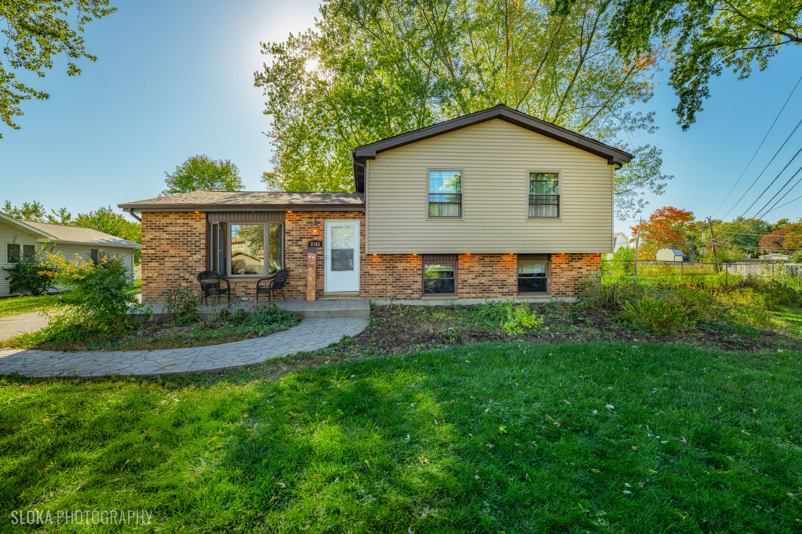 2103 Witchwood Lane, Lindenhurst, IL 60046