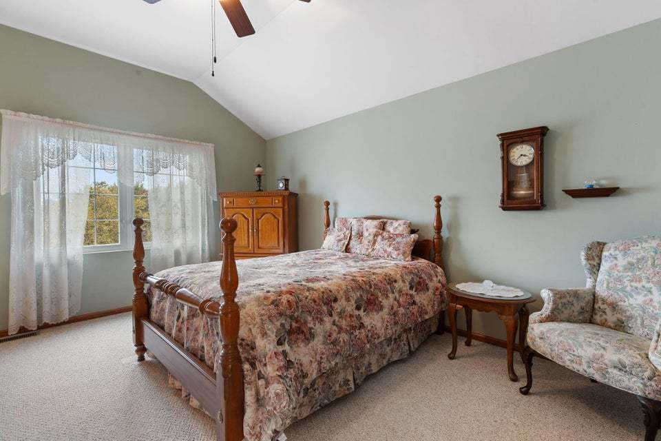 9501 W 135th Place, Cedar Lake, IN 46303