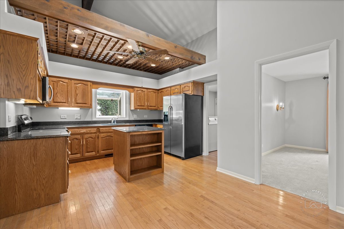 1105 W Bauer Road, Naperville, IL 60563