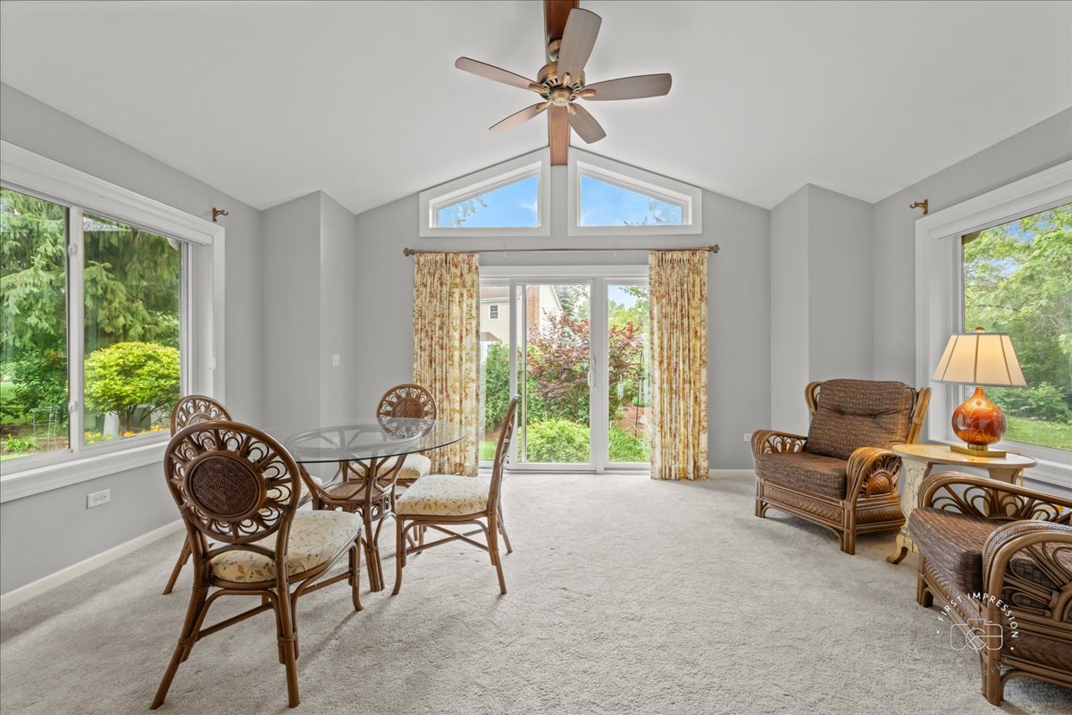 1105 W Bauer Road, Naperville, IL 60563