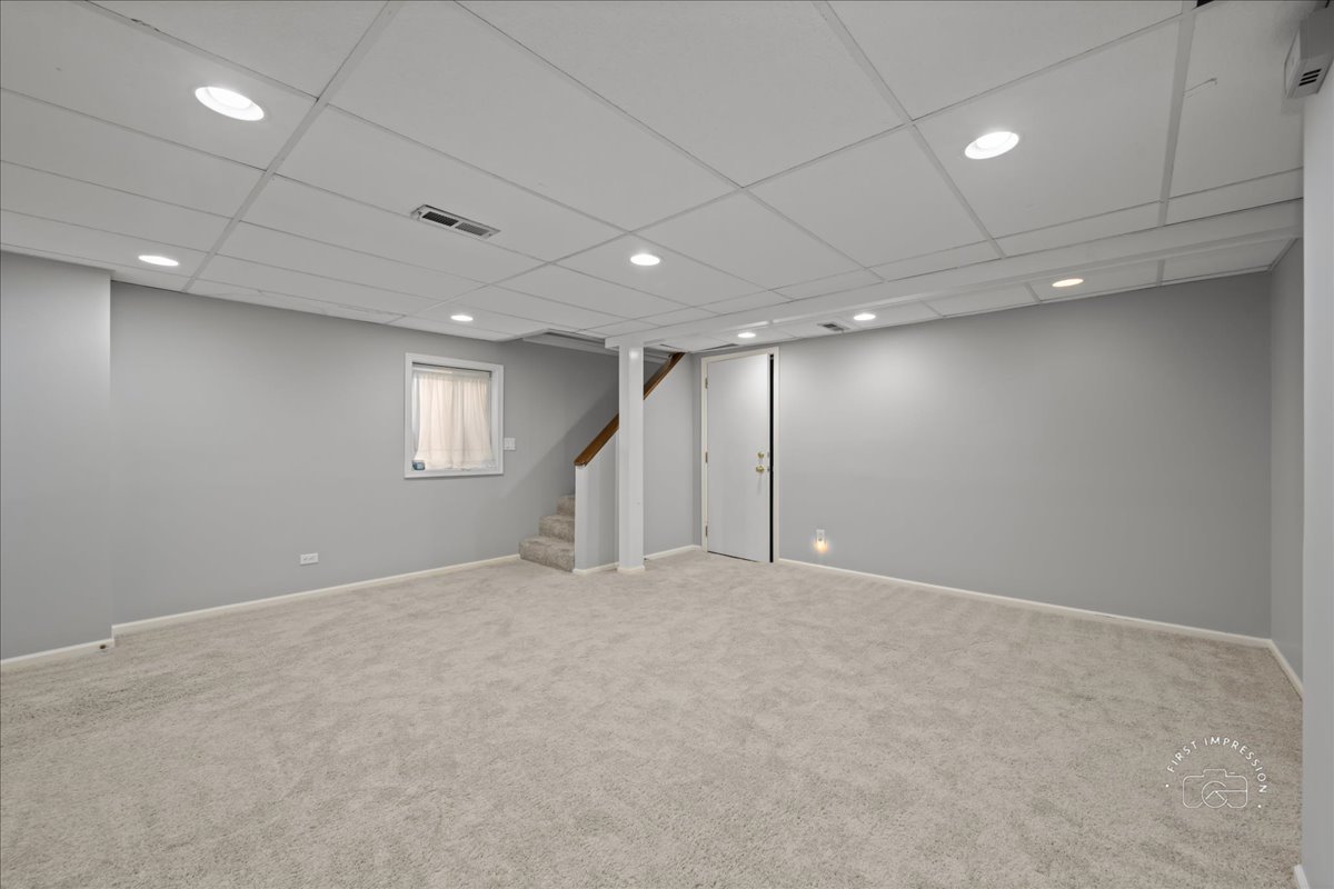 1105 W Bauer Road, Naperville, IL 60563