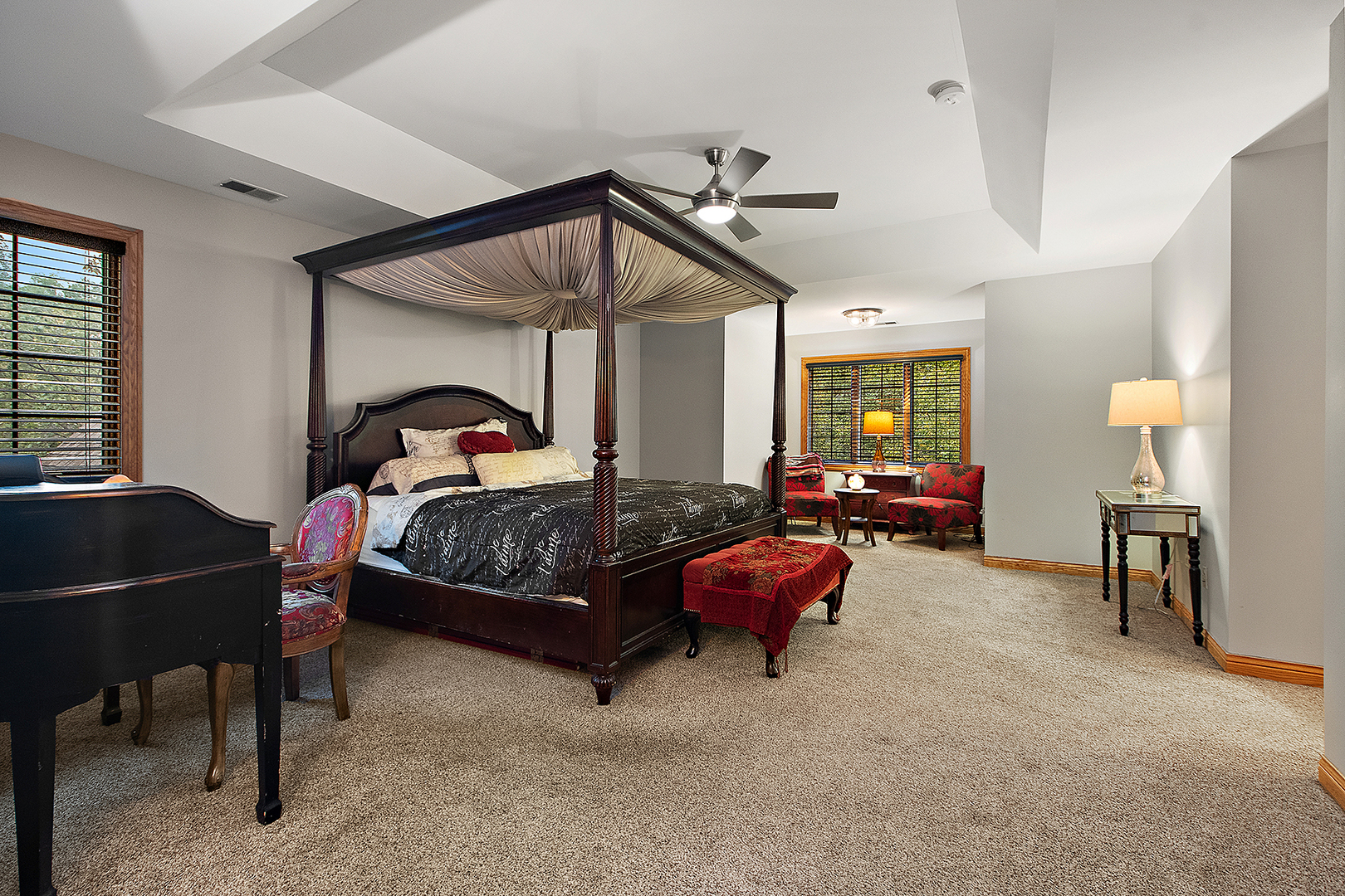 209 Linden Oaks Lane, New Lenox, IL 60451