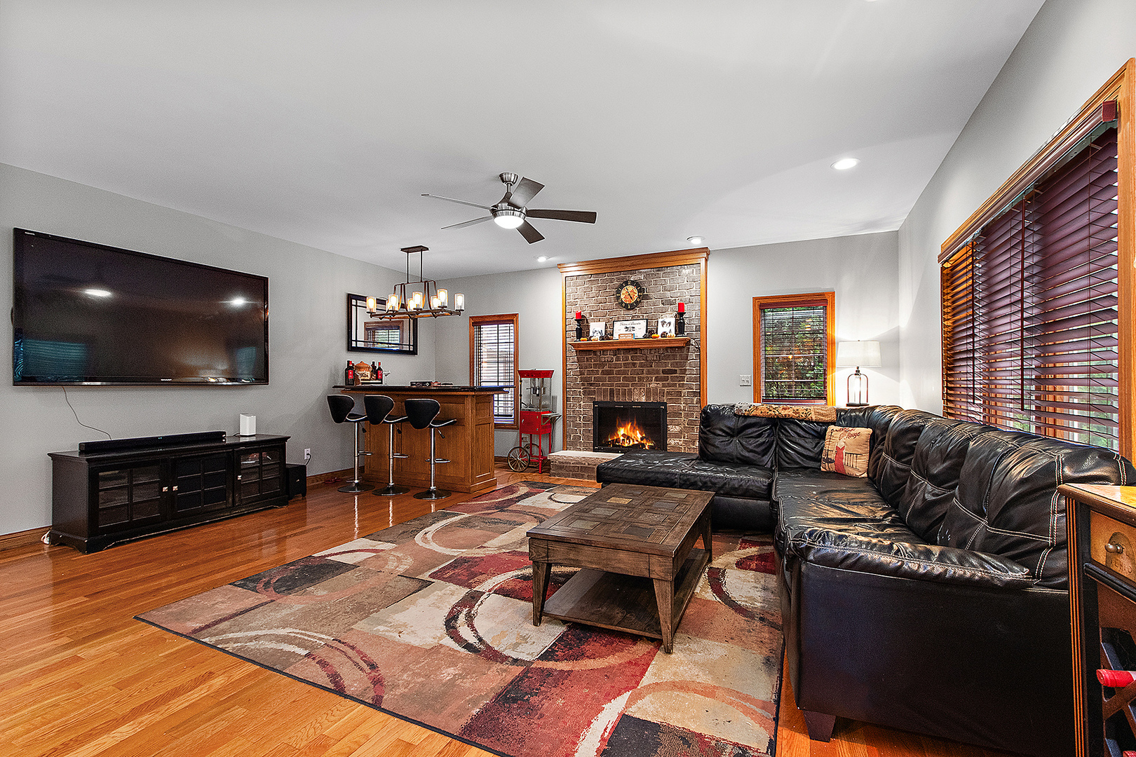 209 Linden Oaks Lane, New Lenox, IL 60451