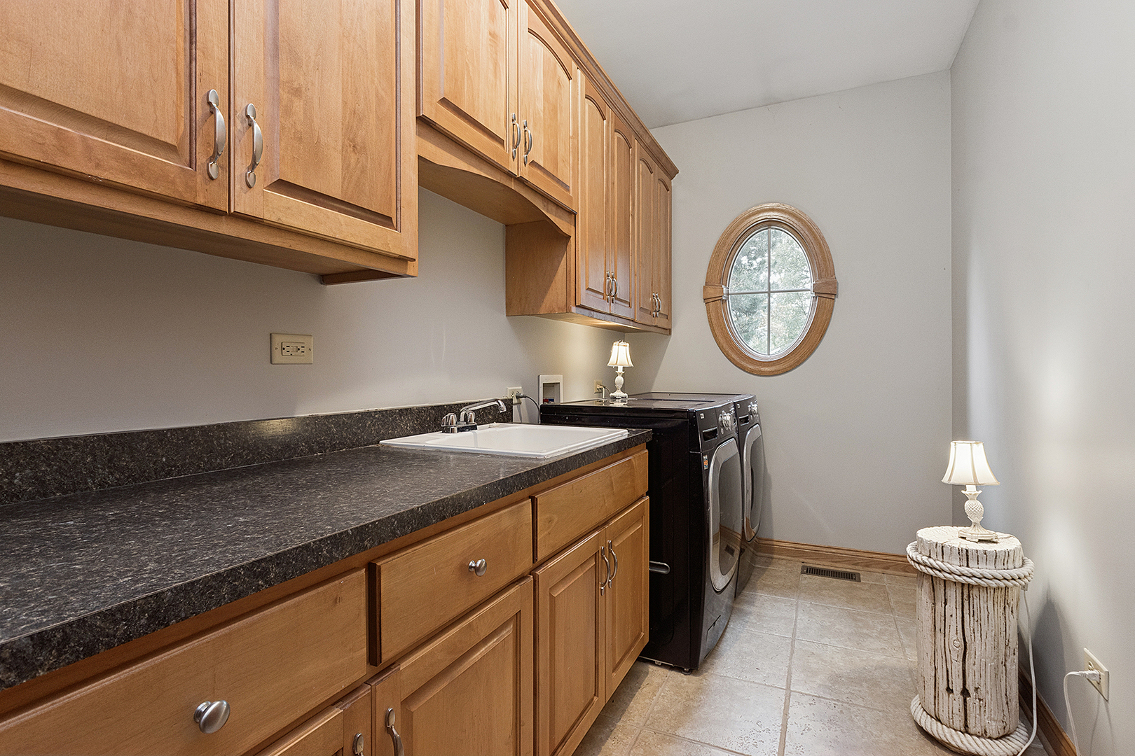 209 Linden Oaks Lane, New Lenox, IL 60451