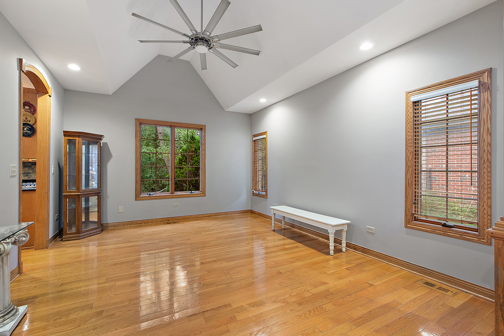 209 Linden Oaks Lane, New Lenox, IL 60451