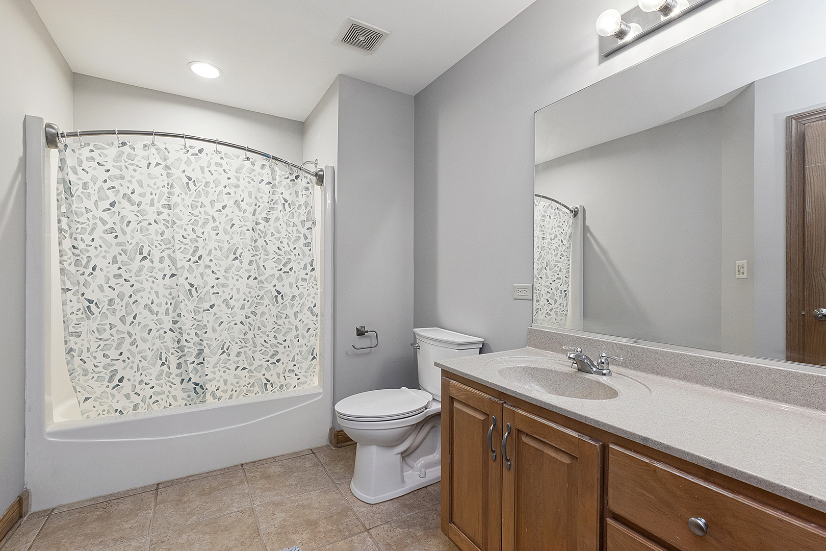 209 Linden Oaks Lane, New Lenox, IL 60451