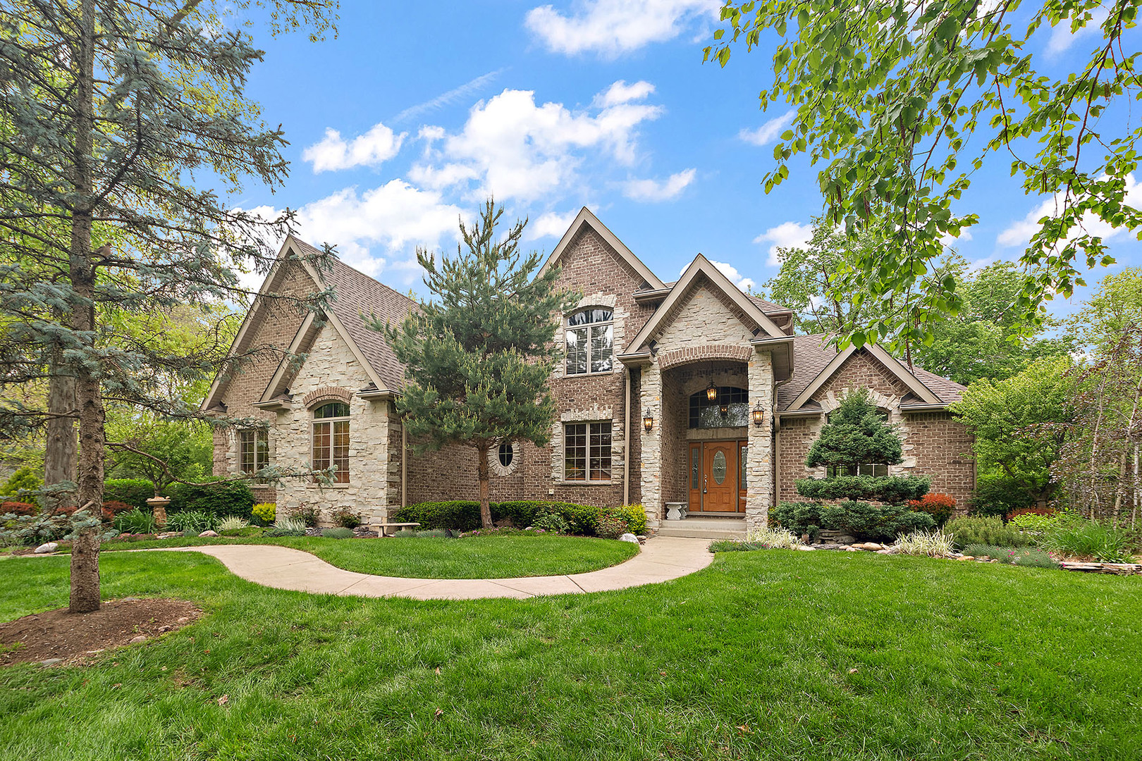 209 Linden Oaks Lane, New Lenox, IL 60451