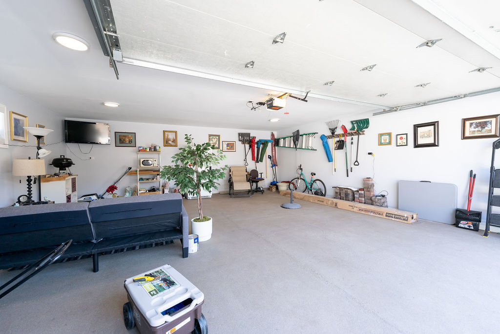 8805 S California Avenue, Evergreen Park, IL 60805